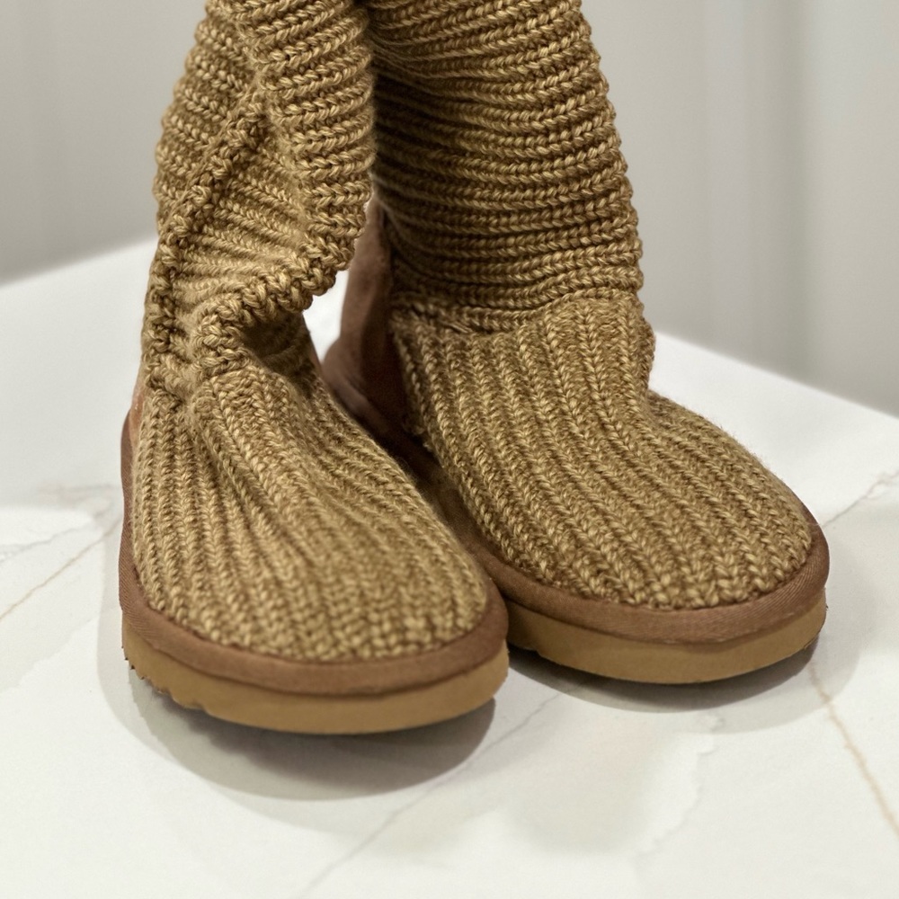 UGG Knit Sweater Boots Tall / Mid - Picture 2 of 8